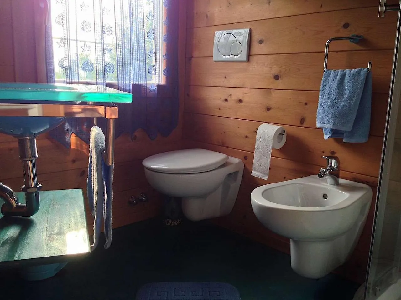 B&B Paraiso Madera Castagnaro 0*,